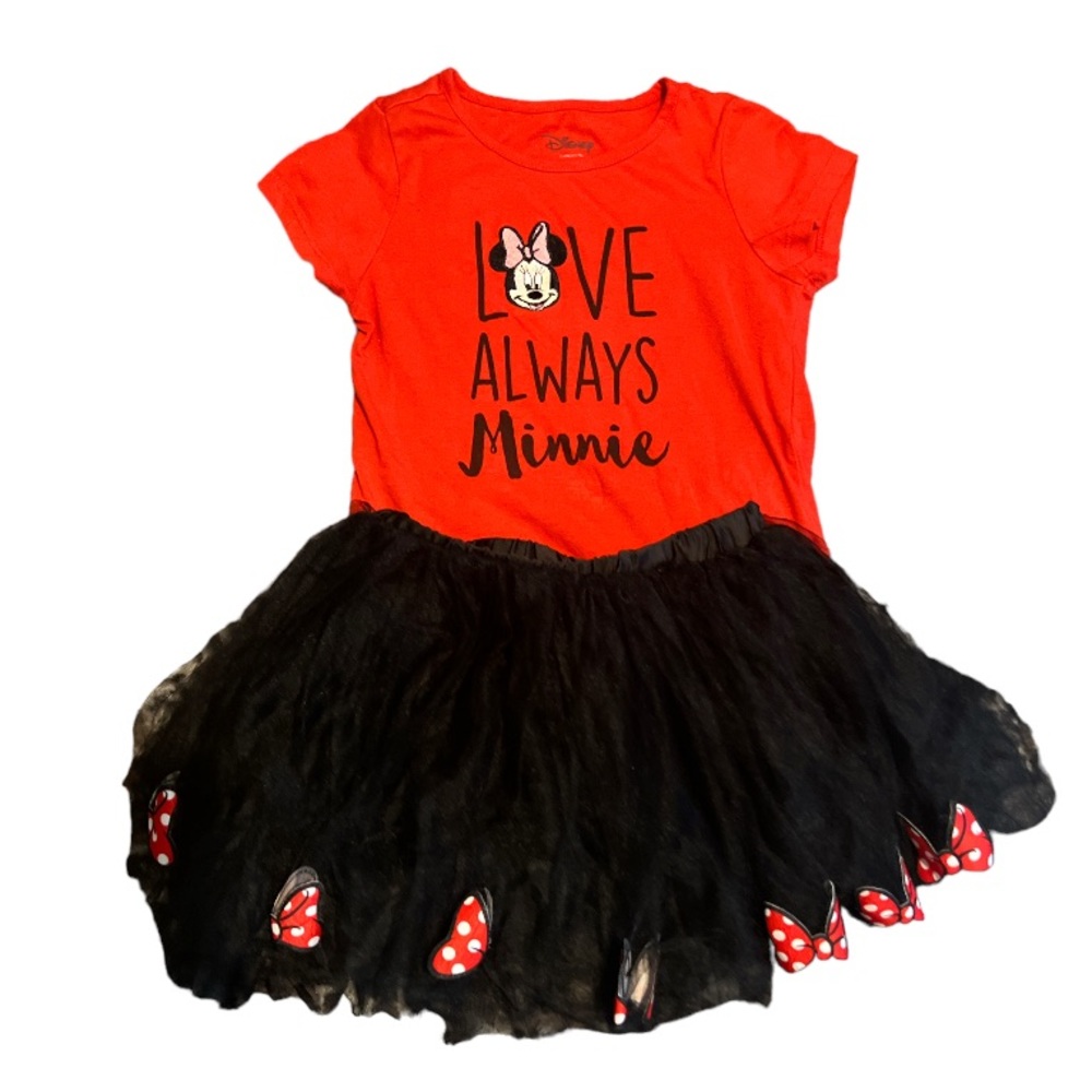 Girl Disney top and skirt. Size 5/6.